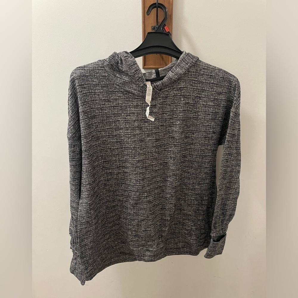 Lululemon pull over hoodie size 12.